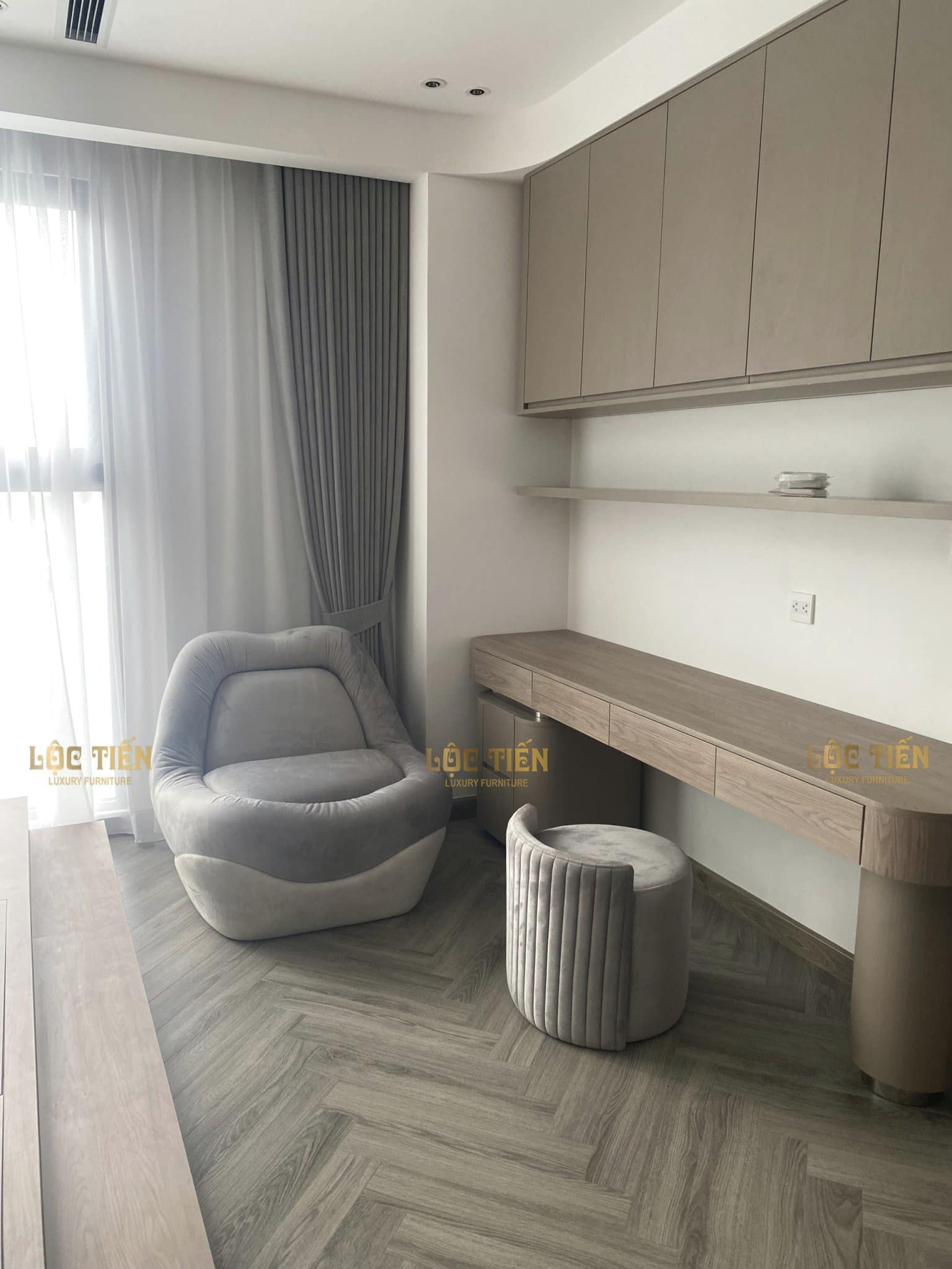 Ghế sofa đơn màu xám 